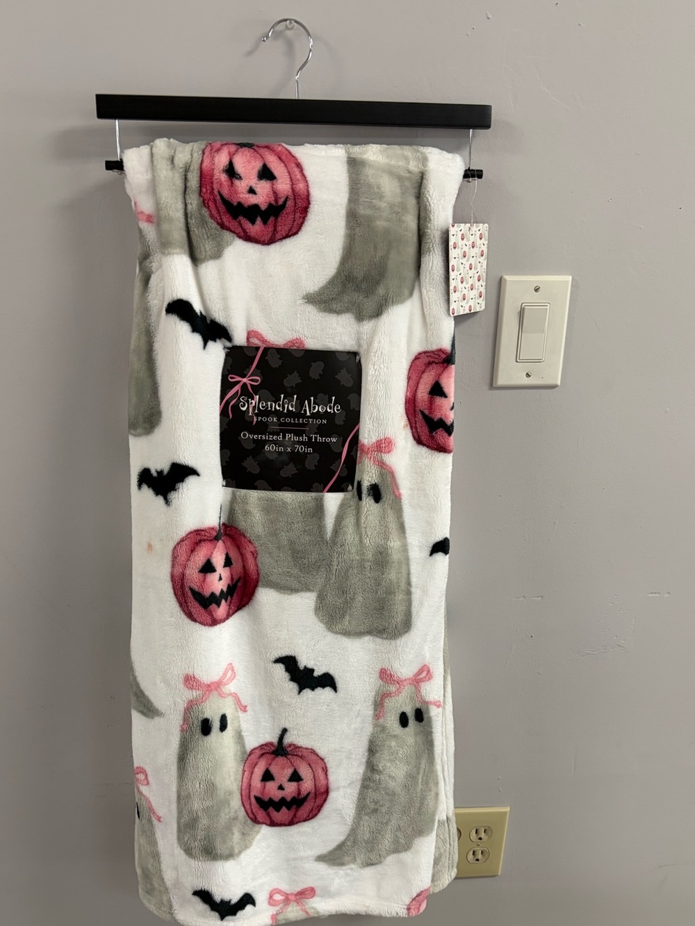 Splendid Abode Kids Plush Throw Blanket in Pink and Gray Halloween Print